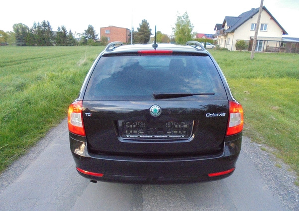 Skoda Octavia cena 29999 przebieg: 177395, rok produkcji 2013 z Gostyń małe 704